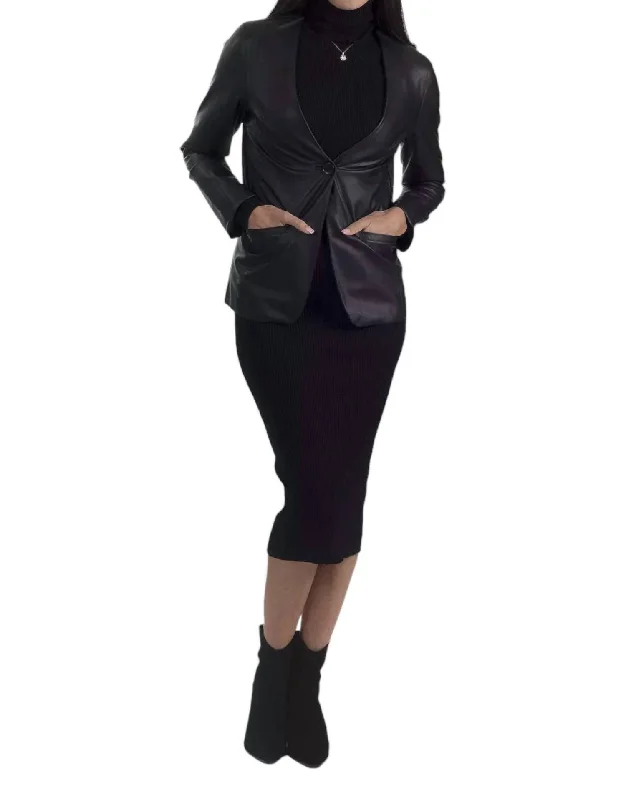 Single-Button V-Neck Blazer In Black Chic Office Blazer